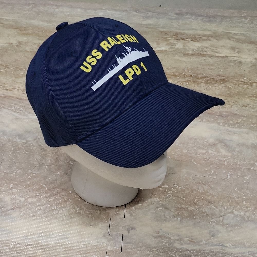 MILITARY MENS USS RALEIGH LPD 1 BOAT HAT IN NEW CONDITION